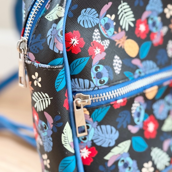 🎒Stitch Mini Back Pack 🎒 - Picture 2 of 9